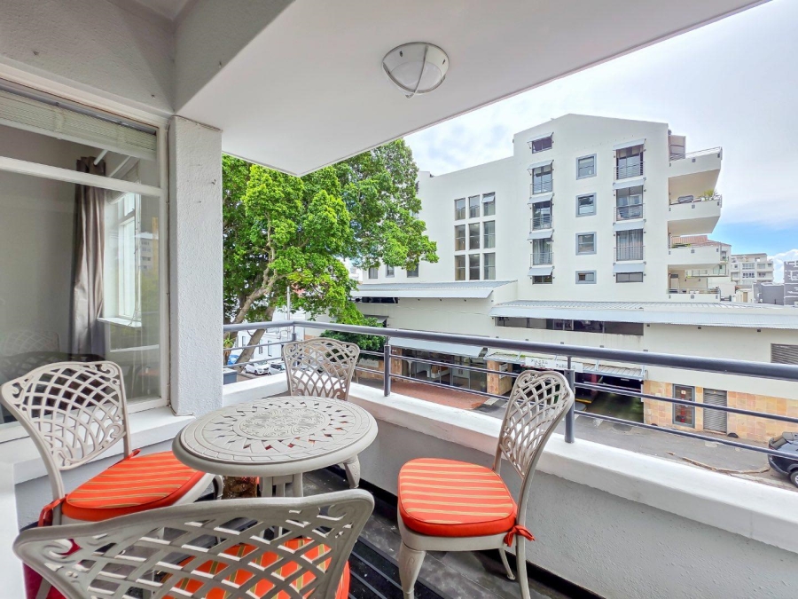 1 Bedroom Property for Sale in Sea Point Western Cape